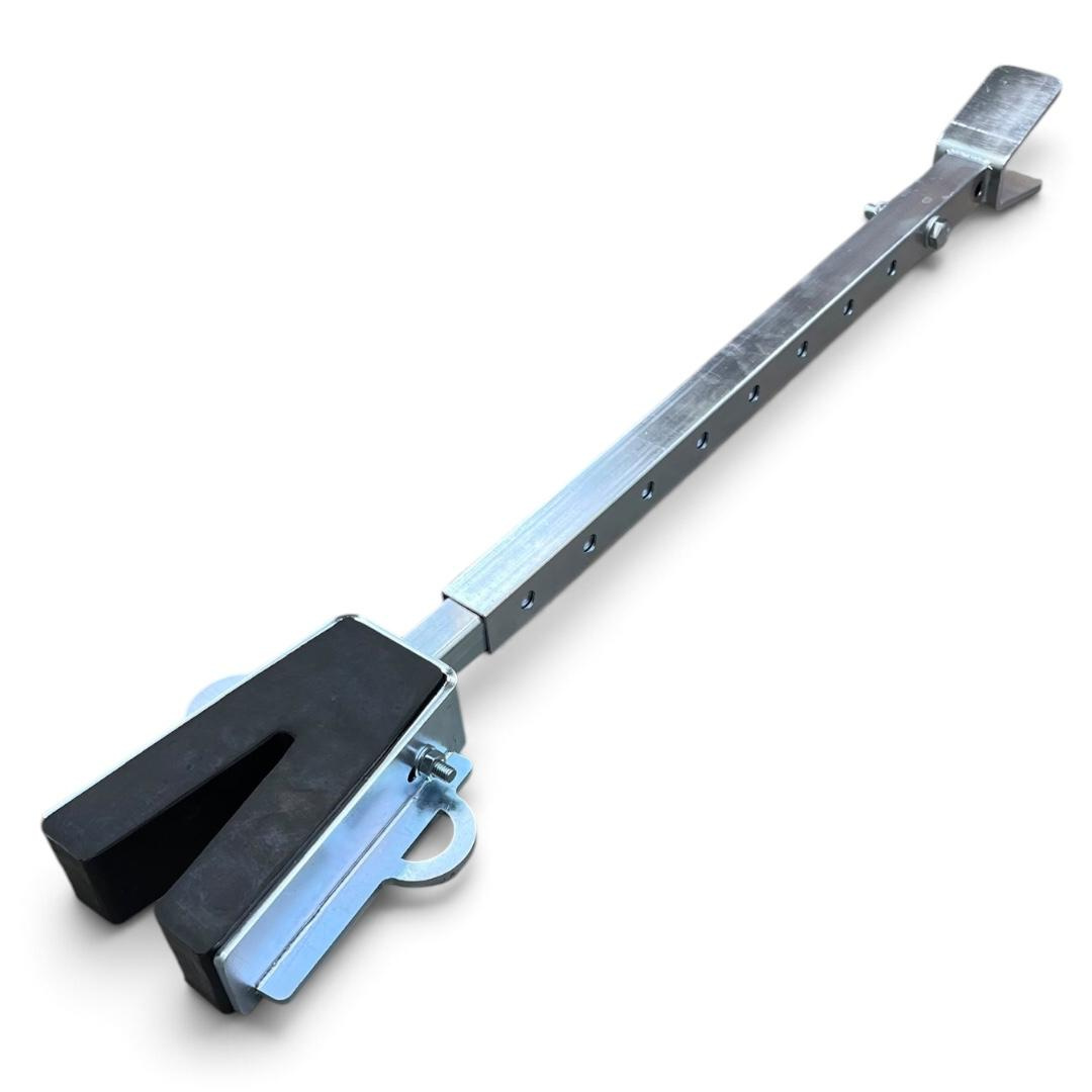 Suporte para Motor Barco Lancha SUPORTE V (apoia na borracha da carretinha)
